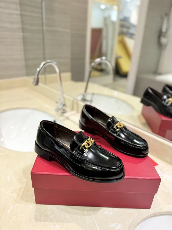 Valentino Shoe 